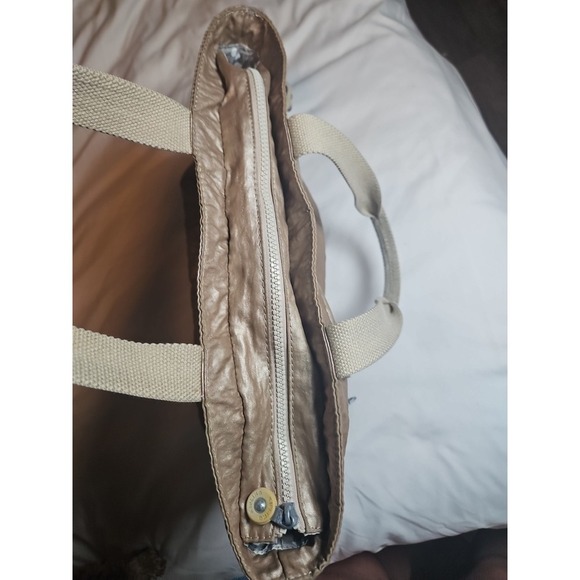 Kipling Quartz Metallic Wes Crossbody Bag Sparkly Gold With Gorilla Keychain - Picture 12 of 15